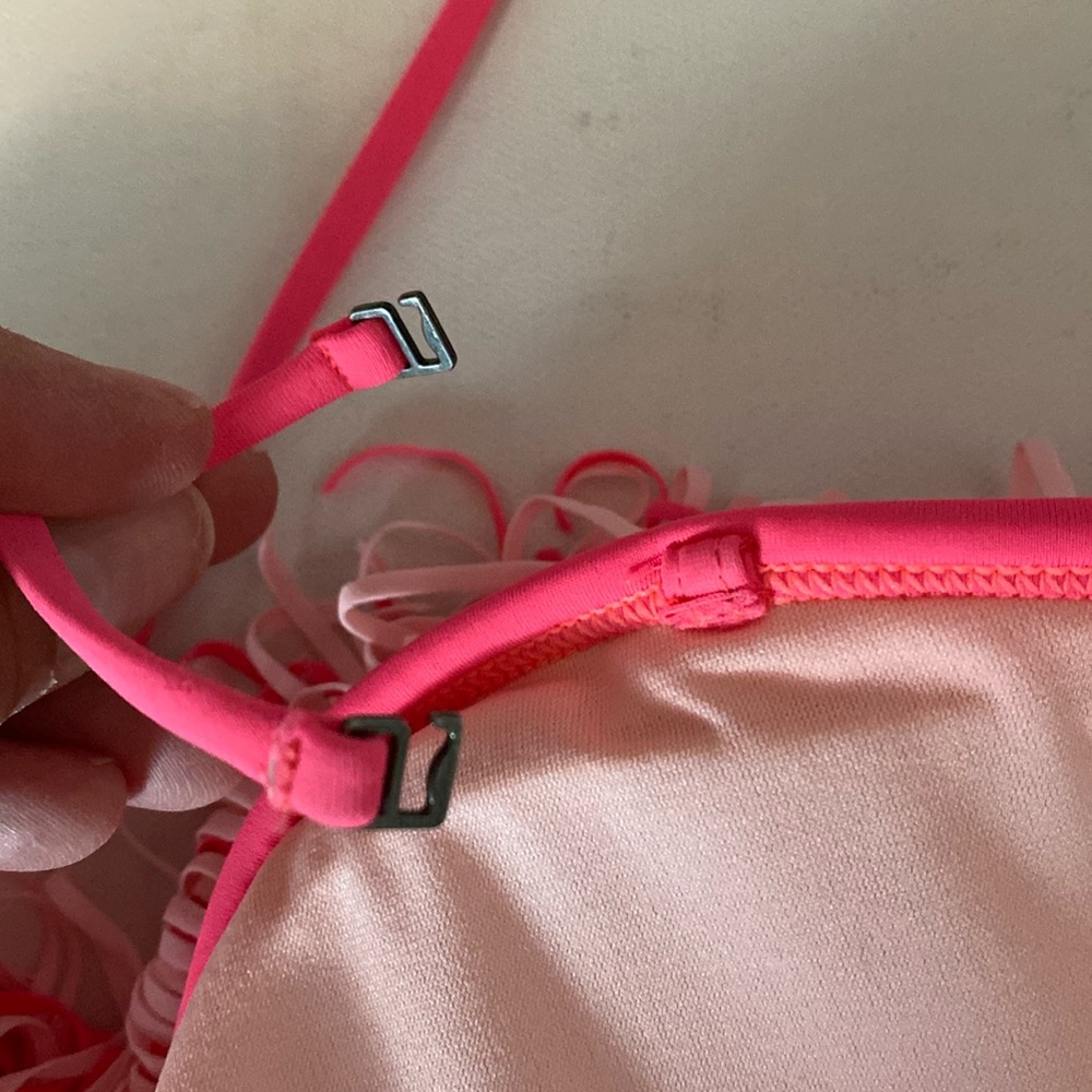 Hollister Pink bikini swimsuit fringe padded top. - Picture 5 of 5